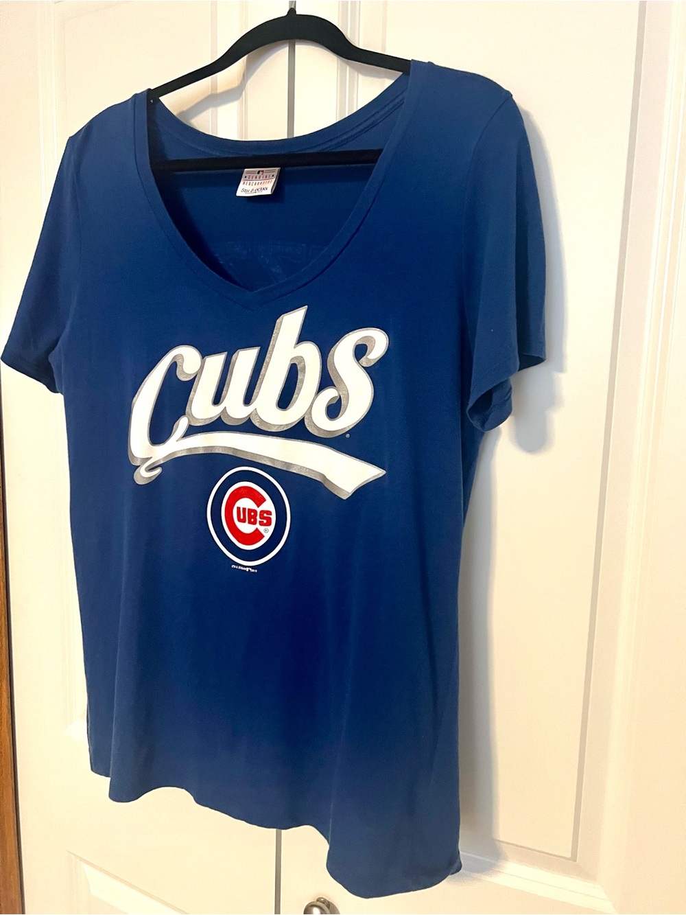 Official MLB Chicago Cubs Women’s V-Neck Tee, Anthony Rizzo 44 - Picture 6 of 10